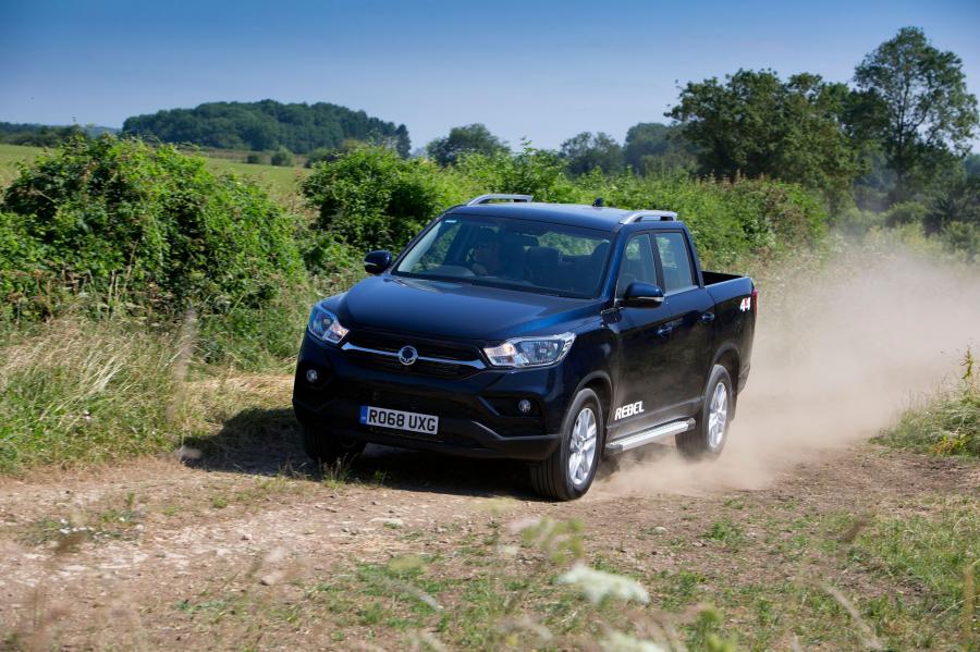  SsangYong Musso Rebel 2018 года  (UK) (фото 3 из 15)